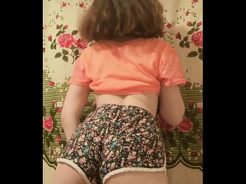 ❤️ Sexy jonge babe dy't har koarte broek op 'e kamera útstrielet ️❌ Porno by wy ❌️❤